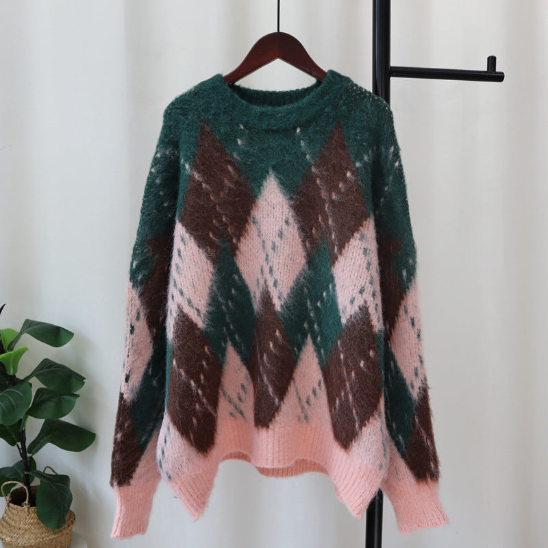 Retro contrasting diamond grid Christmas sweater with loose and lazy style soft and sticky knitted top for women