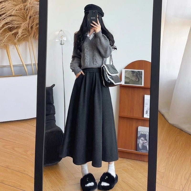 Mid Length Loose Fitting Womens Skirt